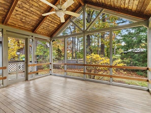 1 Red Coach Road, Hamilton MA 01982