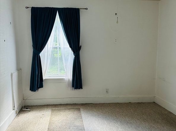 30 Valley St, Webster MA 01570