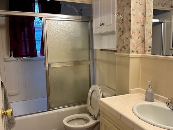 30 Valley St, Webster MA 01570