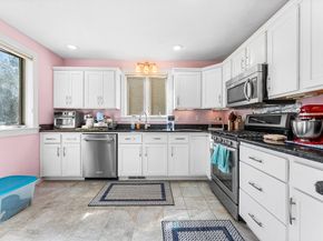 92 Jimney Dr 92, Westford MA 01886