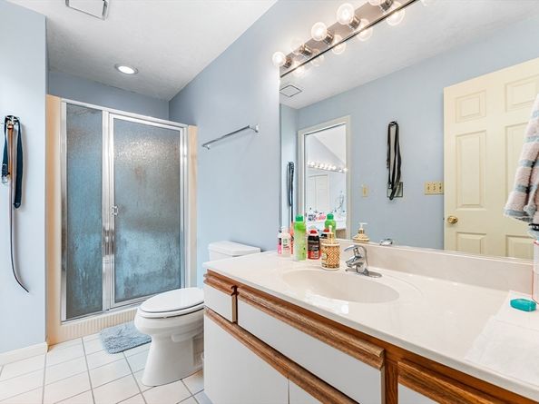 92 Jimney Dr 92, Westford MA 01886