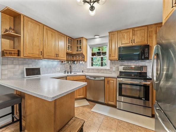 19 Fisher St, Westborough MA 01581