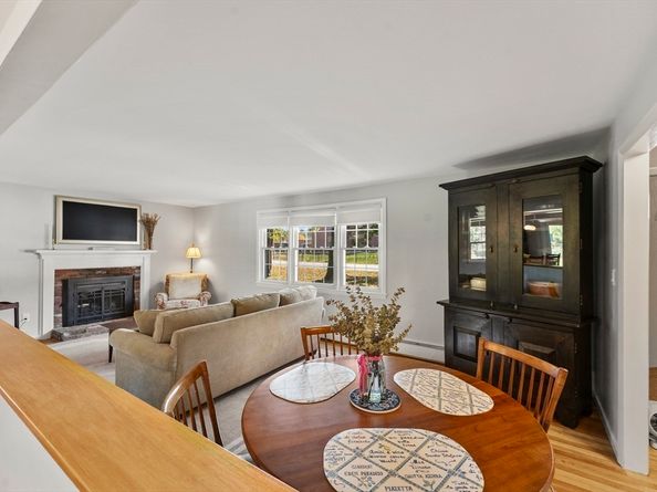 19 Fisher St, Westborough MA 01581