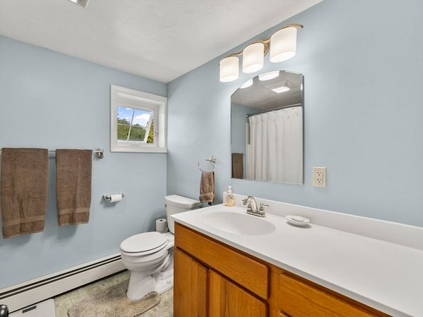 19 Fisher St, Westborough MA 01581