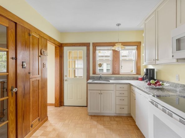 59 Chesbrough Road, Boston MA 02132