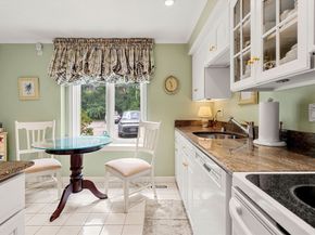 805 Lewis O Gray Dr 805, Saugus MA 01906