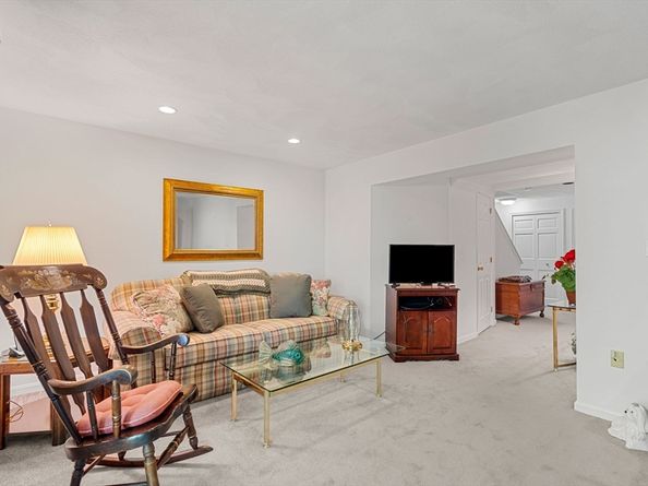 805 Lewis O Gray Dr 805, Saugus MA 01906