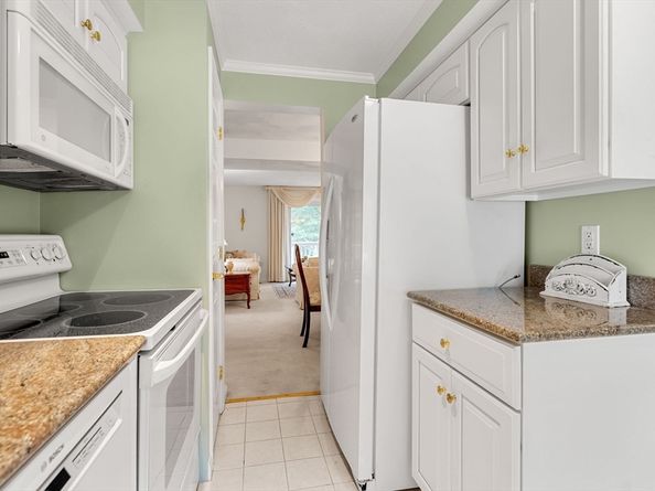 805 Lewis O Gray Dr 805, Saugus MA 01906