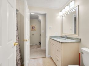 805 Lewis O Gray Dr 805, Saugus MA 01906
