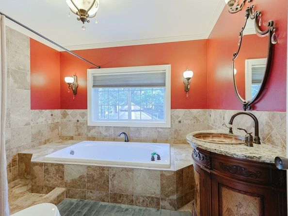 8 Ralph St, Medford MA 02155