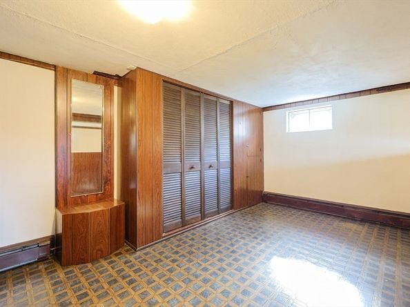 57 Beach St, Milford MA 01757