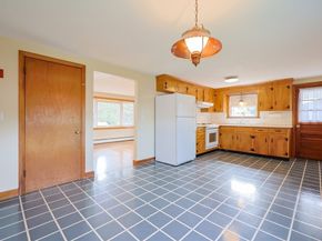57 Beach St, Milford MA 01757