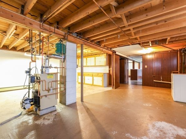 57 Beach St, Milford MA 01757