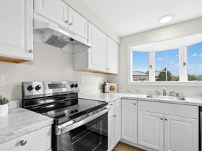 7 Mayberry Dr H, Westborough MA 01581