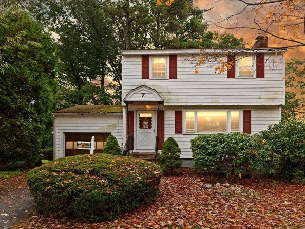 7 Debra Ln, Framingham MA 01701