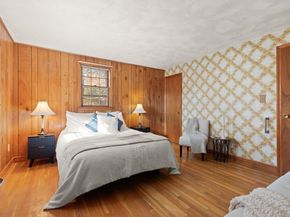 7 Debra Ln, Framingham MA 01701