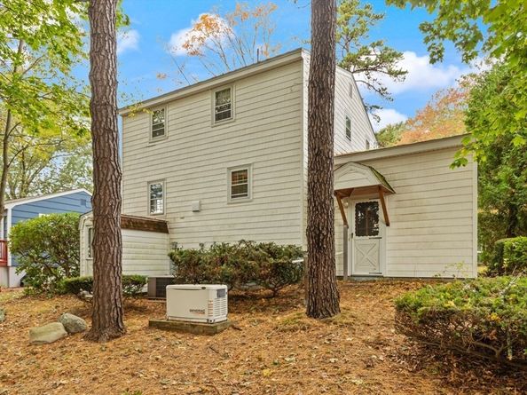 7 Debra Ln, Framingham MA 01701
