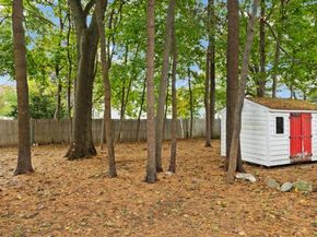 7 Debra Ln, Framingham MA 01701