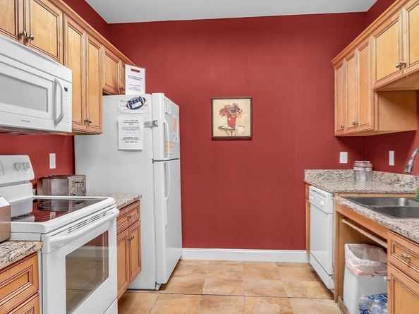 1117 Emerald Court 1117, Tewksbury MA 01876