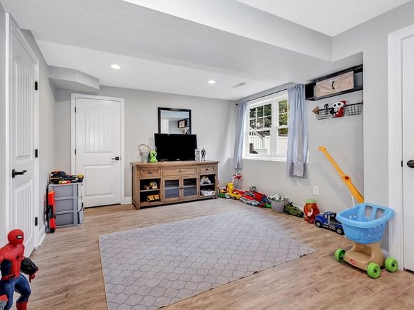 5 Oak Street, Wilmington MA 01887