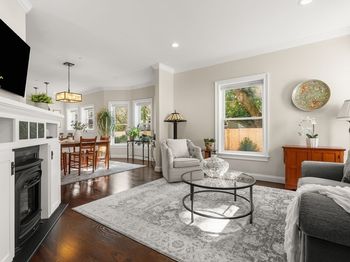 7 Court Street Pl