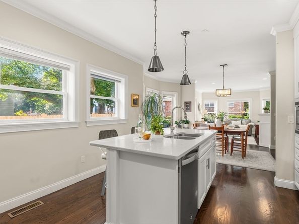 7 Court Street Pl 7, Arlington MA 02476
