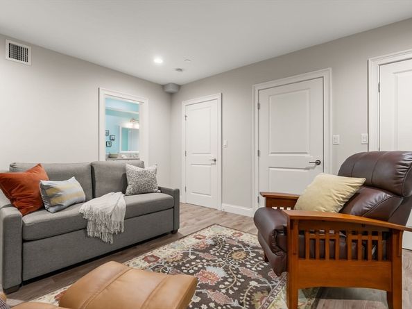 7 Court Street Pl 7, Arlington MA 02476