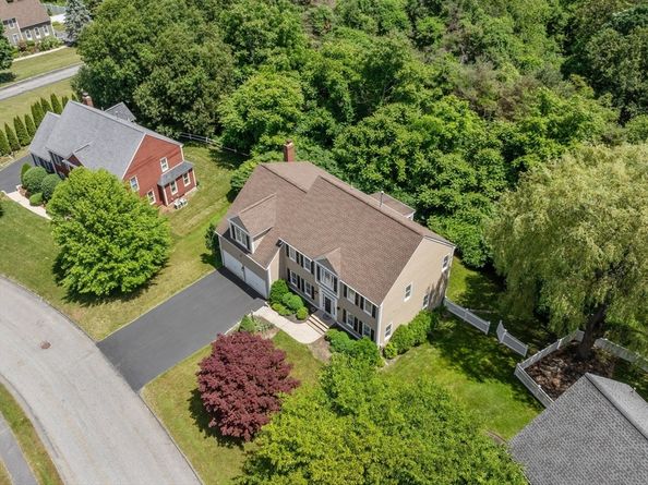 45 Piccadilly Way, Westborough MA 01581
