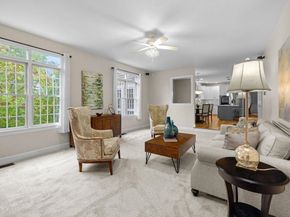 45 Piccadilly Way, Westborough MA 01581