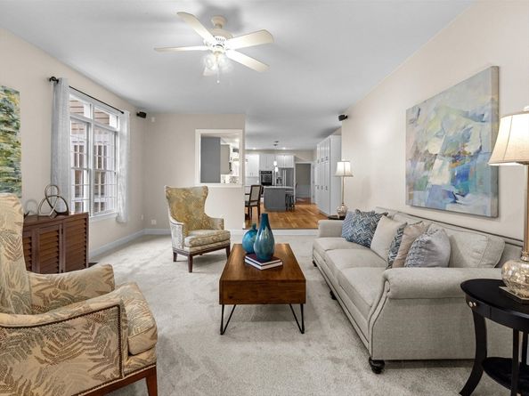 45 Piccadilly Way, Westborough MA 01581