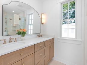 11 Orange St 2, Newburyport MA 01950