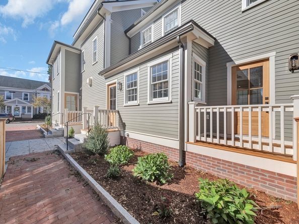 11 Orange St 2, Newburyport MA 01950