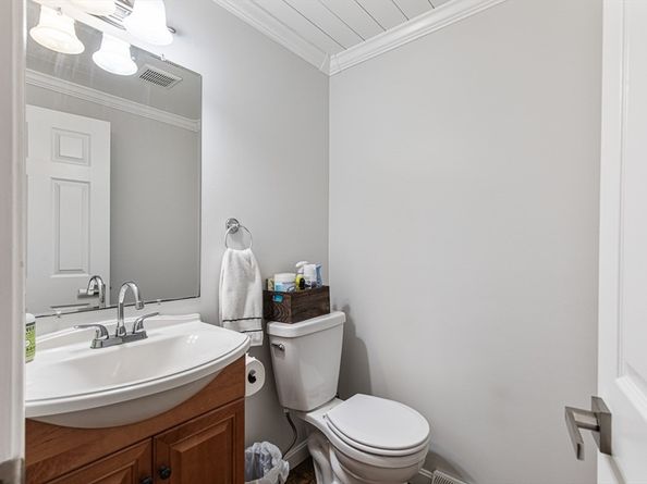 10 Eagle Dr 10, Douglas MA 01516