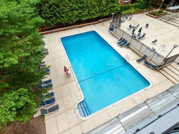 60 Longwood Ave 307, Brookline MA 02446