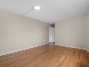 60 Longwood Ave 307, Brookline MA 02446