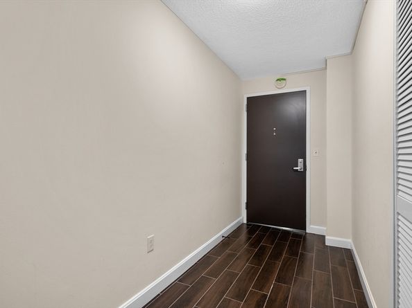 60 Longwood Ave 307, Brookline MA 02446