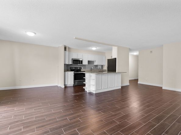 60 Longwood Ave 307, Brookline MA 02446