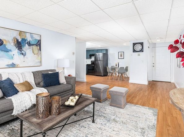 111 Foster Unit 416, Peabody MA 01960