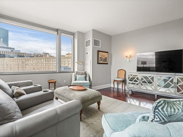 1 Charles St South 1110, Boston MA 02116