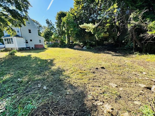 73 Scotch Pond Pl, Quincy MA 02169