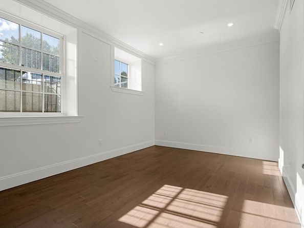 20 Mechanic Square 3, Marblehead MA 01945