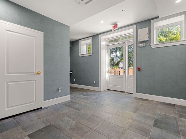 20 Mechanic Square 3, Marblehead MA 01945