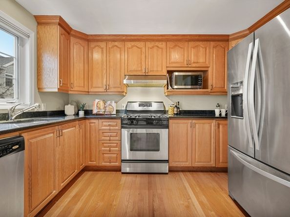 40 Myrtle St 9, Waltham MA 02453