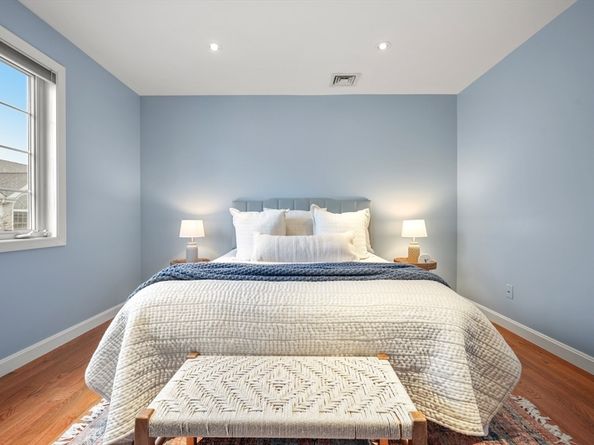 40 Myrtle St 9, Waltham MA 02453
