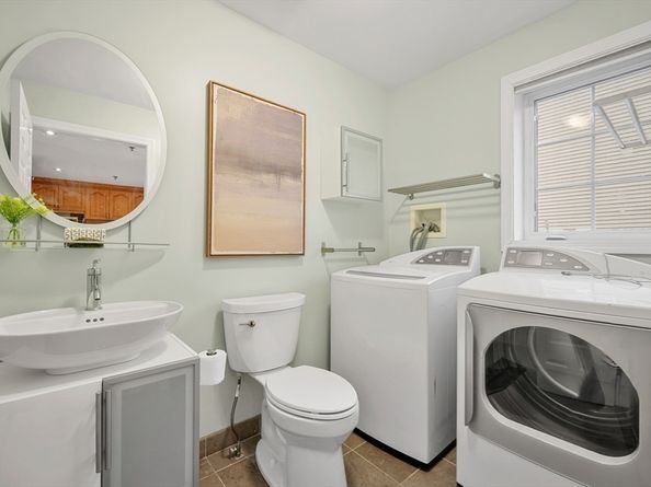 40 Myrtle St 9, Waltham MA 02453