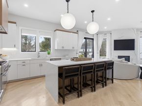 16-18 Josselyn Pl 16, Newton MA 02461