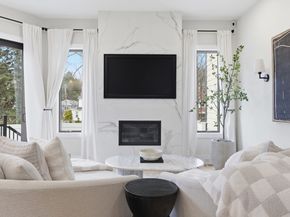 16-18 Josselyn Pl 16, Newton MA 02461