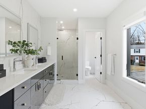 16-18 Josselyn Pl 16, Newton MA 02461