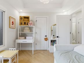 16-18 Josselyn Pl 16, Newton MA 02461