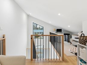 16-18 Josselyn Pl 16, Newton MA 02461